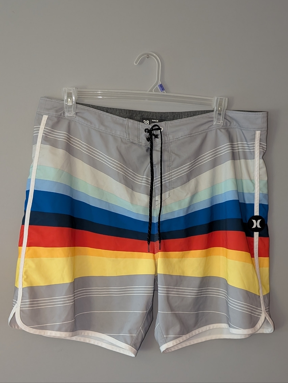 Hurley Men’s Gray Boardshorts with Rainbow Stripes Phantom 18"